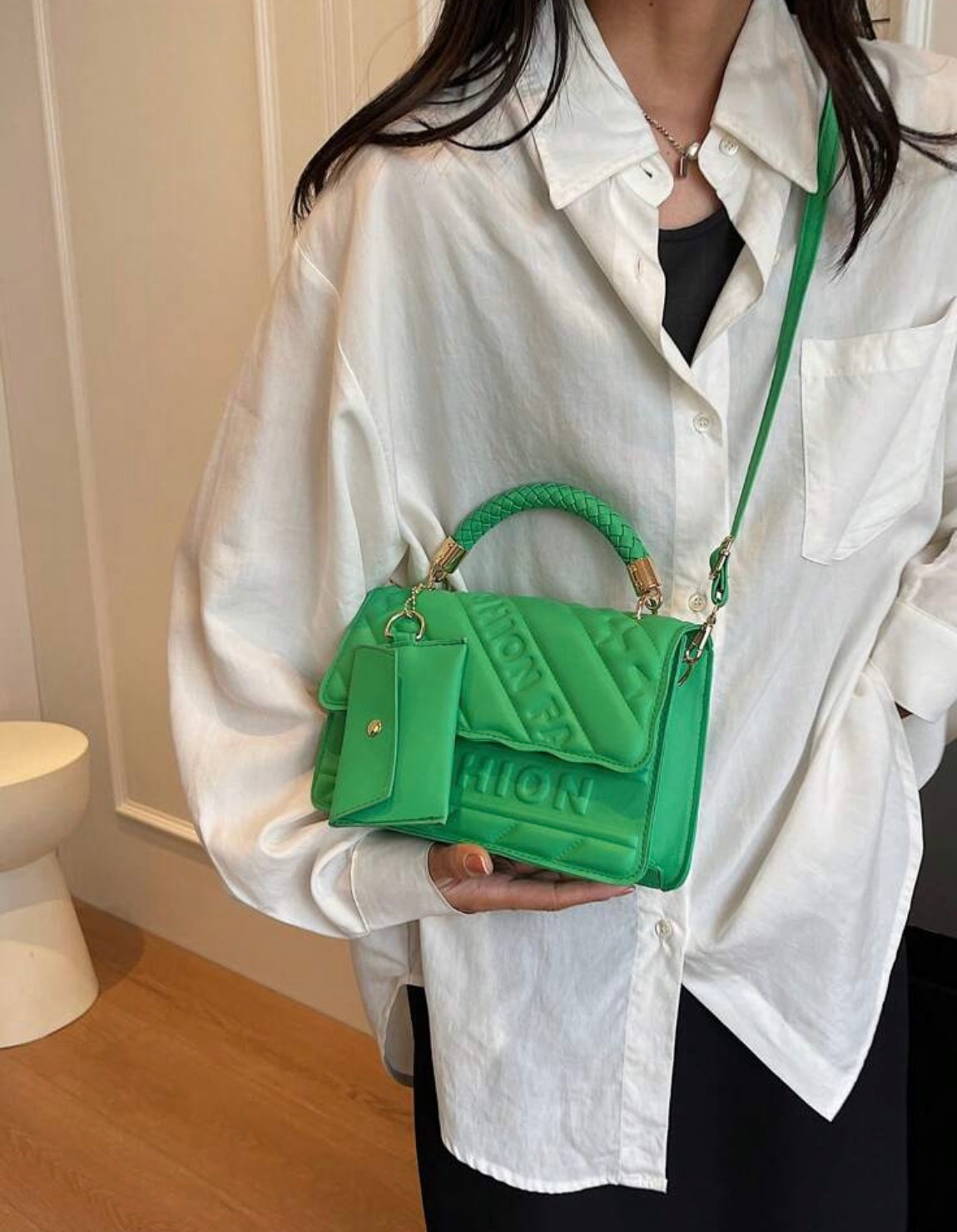 Fashionable green square bag